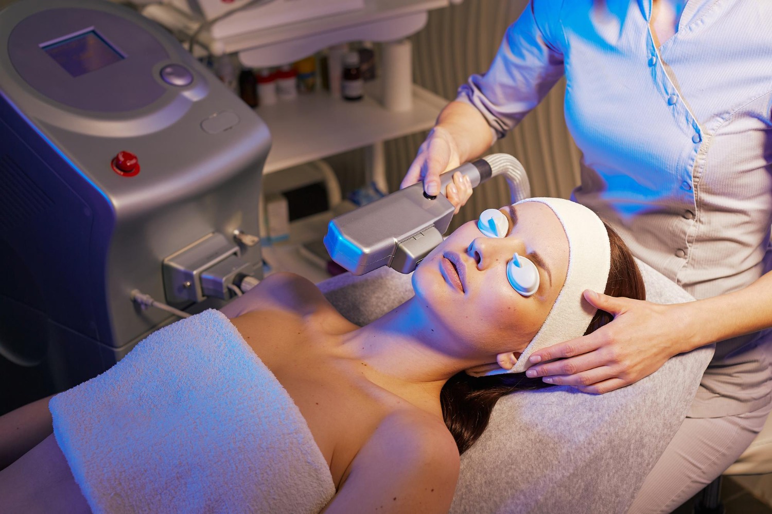 Laser rejuvenation treatment at Reveal Clinics Riyadh