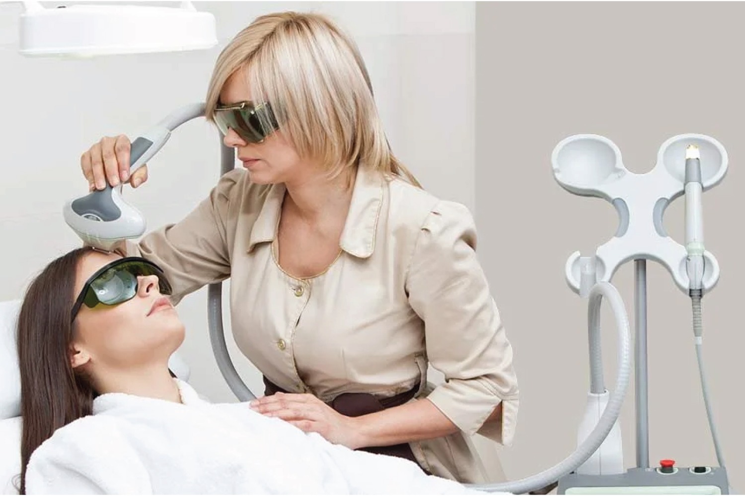 Laser Genesis treatment for redness and acne marks in Riyadh